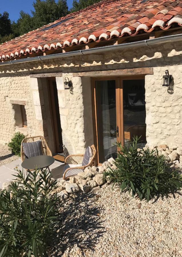 Les Ombrieres Bed & Breakfast Porcheresse Exterior photo